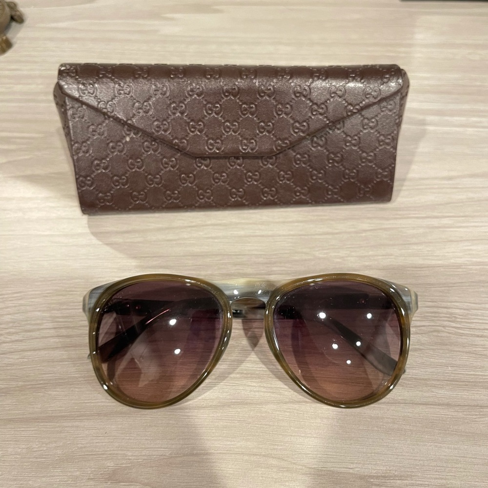 Gucci Olive Round Sunglasses - Picture 4 of 9